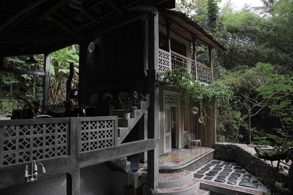 Rumah Senjakala Бантул Екстериор снимка