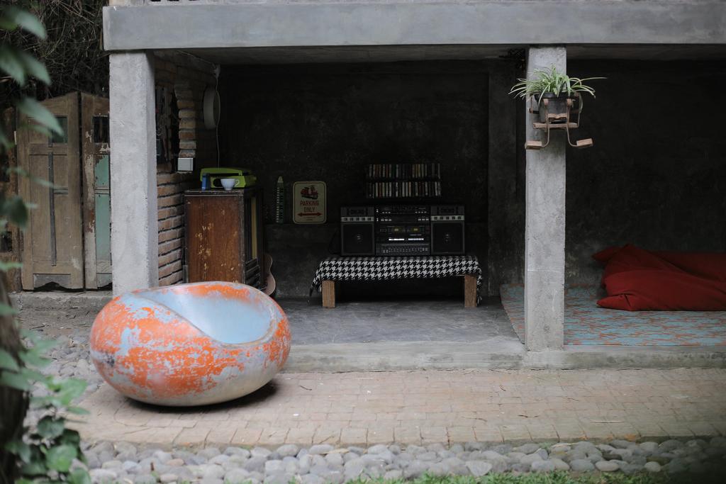 Rumah Senjakala Бантул Екстериор снимка
